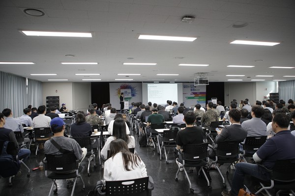 24일, 서울창업허브 대강당에서 '도전 K-스타트업 2019' 본선 출정식이 개최되었다(사진=중소벤처기업부)