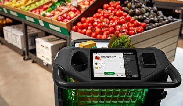                미국 로스엔젤레스 슈퍼마켓에 도입된 스마트카트의 모습 / 사진 = 아마존