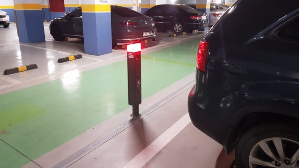 불법주차 점등사진 (언주초) / 사진= 강남구 