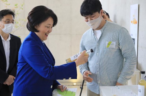 으능정이브루어리는 대전의 특색을 가득 담은 전통주를 제조한다. / 사진=중기부