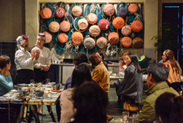 해녀의부엌은 제주도 해녀의 이야기가 담긴 연극과 해녀가 채취한 신선한 해산물을 함께 즐길 수 있는 특별한 식당이다. / 사진=중기부