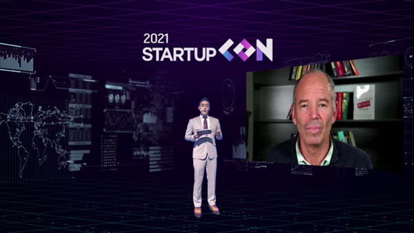 마크렌돌프 넷플릭스 창업자가 2021 스타트업콘의 기조연설에 나섰다. 사진=한국콘텐츠진흥원 제공