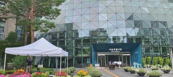서울시, 연쇄도산 방지...2500개 중기 매출채권보험료 50% 지원/사진=서울시