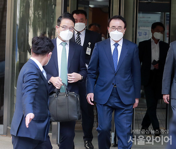 대법원, 조용병 신한금융지주 회장 무죄 확정,,,3연임 청신호 켜져조용병 신한금융지주 회장이 30일 대법원에서 무죄를 확정받았다. 사진=서울와이어 DB 