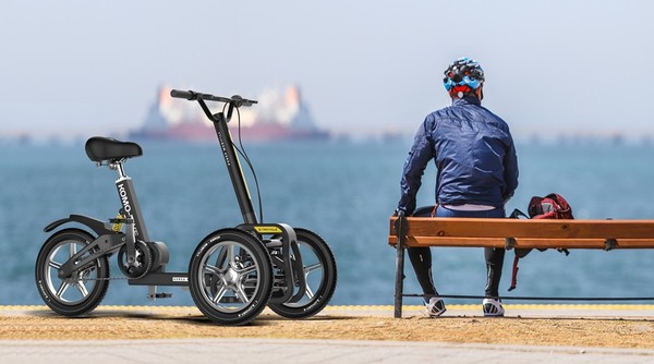  코리아모빌리티가 개발한 역삼륜 전동킥바이크/사진제공=코리아모빌리티