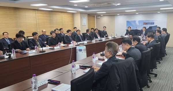 서울 명동 한전경인건설본부 종합상황실에서 열린 '전력산업 산재예방 결의대회' 현장의 모습. 사진=한국전력공사 제공