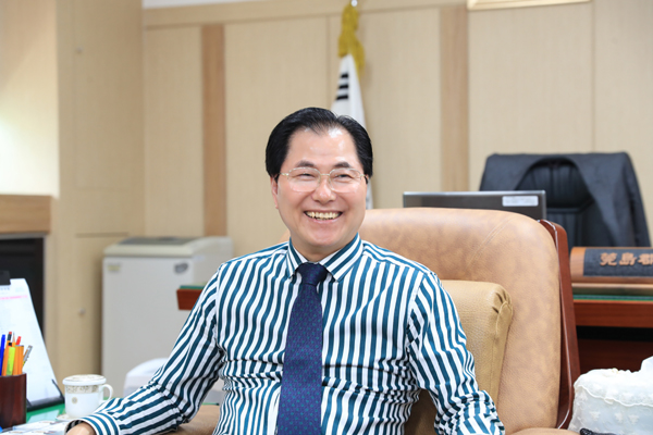 신우철 완도군수