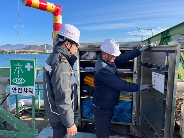 해양시설 점검 / 사진 = 여수해양경찰