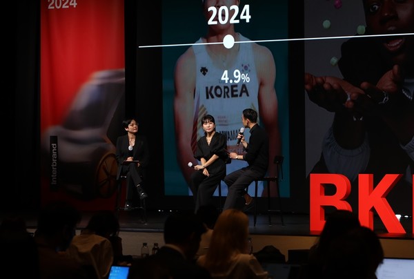 인터브랜드 'Best Korea Brand 2024' 현장 모습. 왼쪽부터 인터브랜드 한국법인 민은정 전무, 황유진 전무, 김원중 상무/사진=인터브랜드
