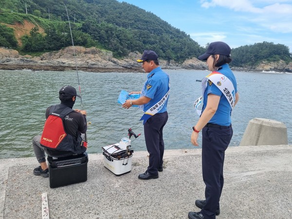 폐건전지로 자원순환 / 사진 = 여수해양경찰
