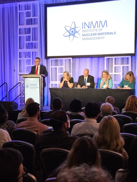 22일(현지시간) 미국 포클랜드에서 개최된 '국제핵물질관리학회(INMM)' 정기총회에서 황주호 한국수력원자력 사장이 개막식 기조연설을 하는 모습. 사진=한국수력원자력 제공