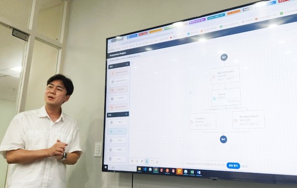 김정석 퀸텟시스템즈 연구실장이 ‘CALS’의 기능 업그레이드를 설명하고 있다./사진=퀸텟시스템즈