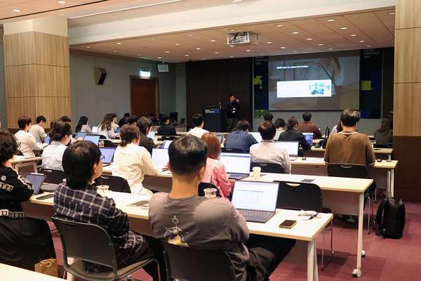 에이비일팔공이 지난달 24일, 서울 코엑스 컨퍼런스룸에서 디지털 광고 및 마케팅 에이전시 대상 파트너 데이 행사를 진행했다./사진=에이비일팔공