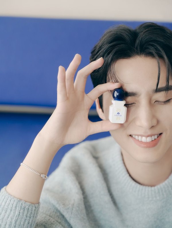 로이비 브랜드 모델로 발탁된 데이식스 멤버 영케이/사진=신세계인터내셔날