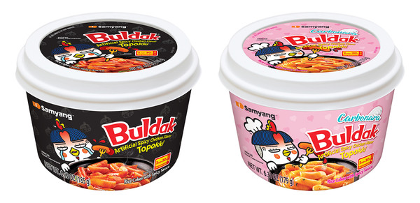 수출용 불닭떡복이 2종/사진=삼양식품