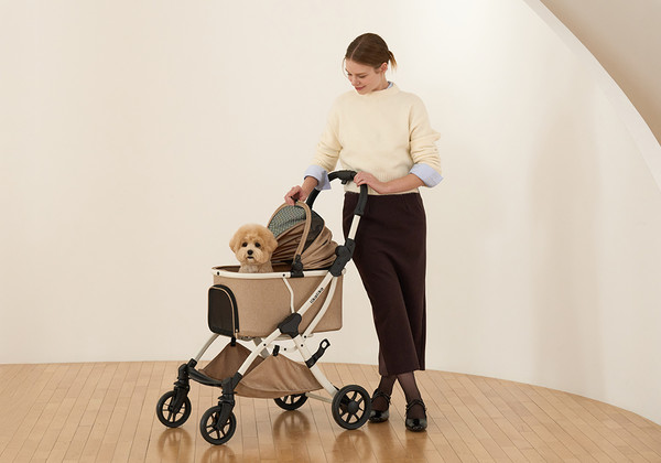 ‘리카리카’(likalika), ‘올데이 라이트 일체형 유모차’ 신제품 출시 /사진=오브젝티보