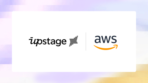 /사진=업스테이지 x AWS 로고