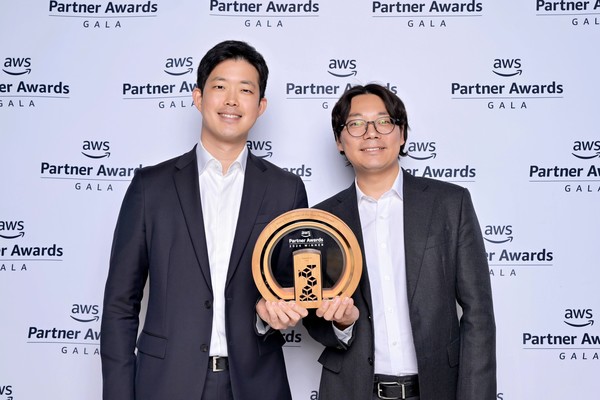 왼쪽부터 슈퍼브에이아이 김현수 대표, 슈퍼브에이아이 차문수 공동창업자/사진=슈퍼브에이아이