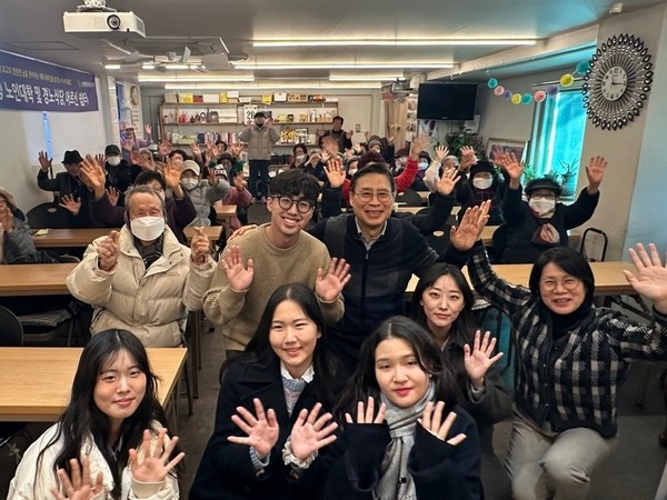 이날 노인대학연구 소감 발표에는 김지은(인류학), 김채린(고고미술), 손원민(철학과), 최성환(인류학), 이다빈(인류학) 학생들이 함께 했다. 