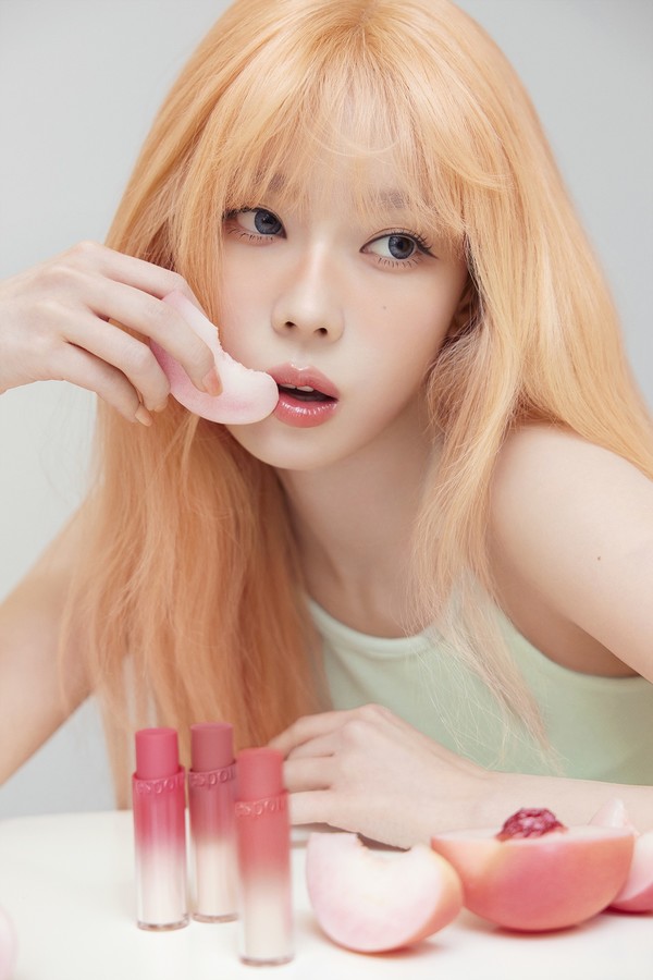 에스파 윈터, 헤어부터 립까지 복숭아 빛으로 물들인 피치 룩 공개/사진=에스쁘아