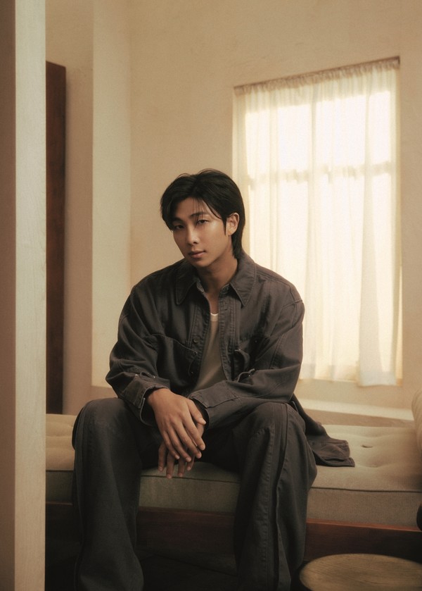 ▲ 삼성전자 아트 TV 홍보대사로 선정된 방탄소년단 RM/사진=삼성전자