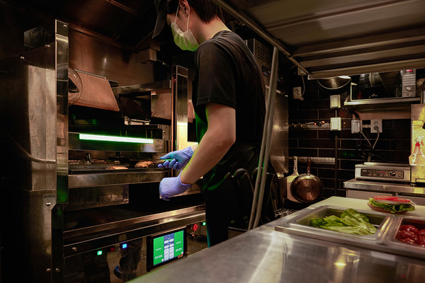 에니아이 햄버거 조리로봇/사진=에니아이