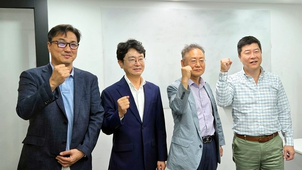 왼쪽부터 디윅스 안준형 대표, 클라비 안인구 대표, 대보DX 김상욱 대표, 시선AI 남운성 대표/사진=디윅스