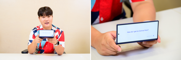 삼성 서포터즈 김완수 씨가 ‘키보드 통역’ 기능을 시연하는 모습/사진=삼성전자