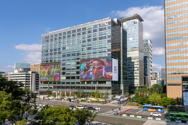 KT 광화문빌딩 웨스트 사옥 ‘KT 스퀘어’ 점등 세리머니 리허설 현장/사진=KT