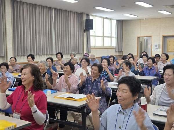 은빛건강대학 가을 개강식 (사진제공=함평군)