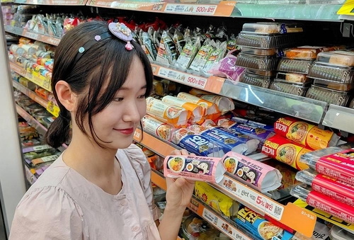 CU, 케이-통 김밥 출시…"케데헌 주인공처럼  시원스럽게"/사진=CU