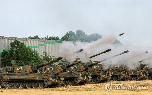 육군 11기동사단, K9A1 자주포 사격 훈련/사진=연합뉴스