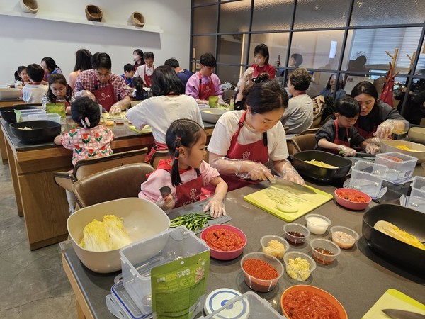 뮤지엄김치간, ‘종로K축제’ 참가…특별 김치 체험 프로그램 운영/사진=풀무원
