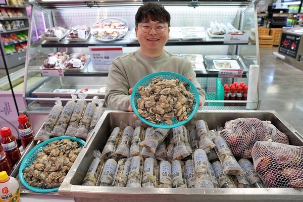 2025년산 생굴 판매 개시/사진=롯데마트