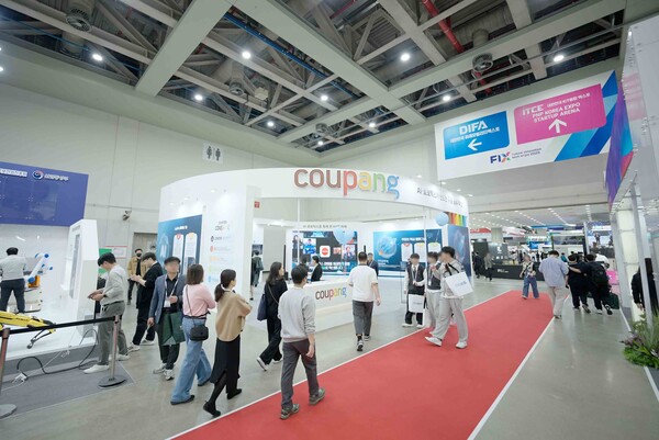 대구 엑스코에서 개막한 FIX 2025에 설치된 쿠팡 부스/사진=쿠팡