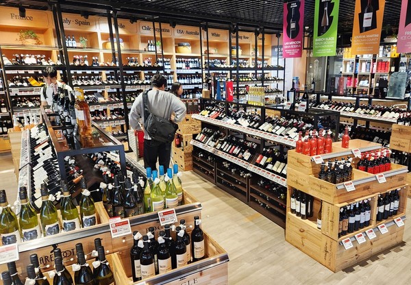 롯데마트 월드타워점 주류매장 전경/사진=롯데마트