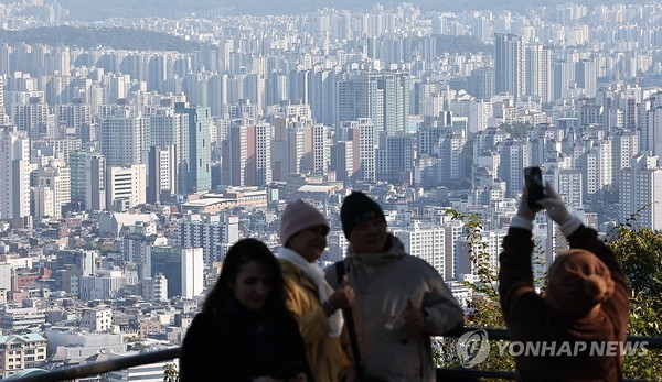 서울 남산에서 바라본 서울 도심 아파트 모습/사진=연합뉴스