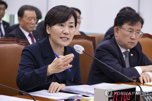 농해수위 종합 국정감사에서 답변하는 송미령 장관/사진=연합뉴스