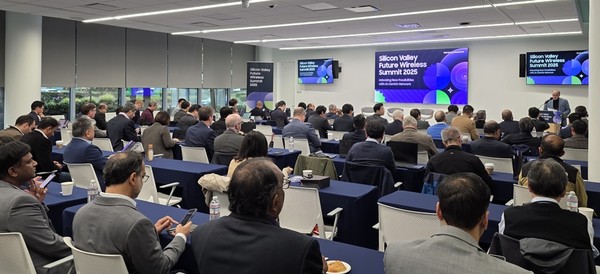 11월 13일(현지시간) 미국 실리콘밸리 마운틴뷰에서 진행된 ‘실리콘밸리 미래 통신 서밋 2025’ 행사장 전경/사진=삼성전자