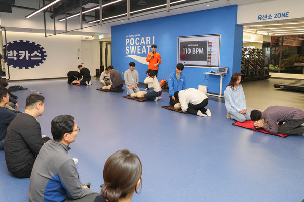 동아쏘시오홀딩스는 서울 동대문구 본사 지역에 근무하는 동아쏘시오그룹 임직원 및 협력사 근로자 대상으로 중대재해 대응 모의훈련을 실시했다./사진=동아쏘시오그룹